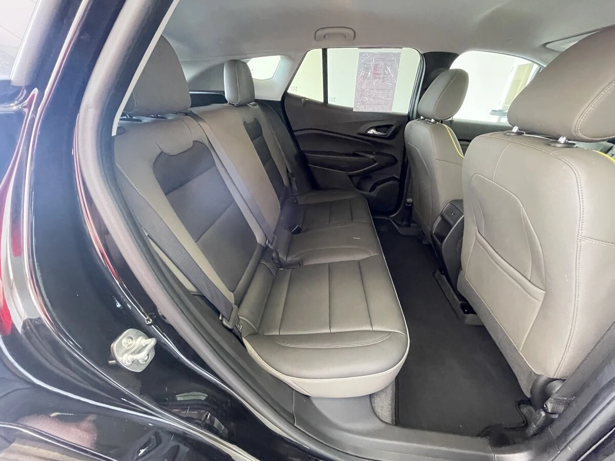 2025 Chevrolet Trax Activ - Photo 15