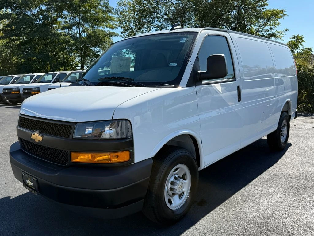 2025 Chevrolet Express Cargo