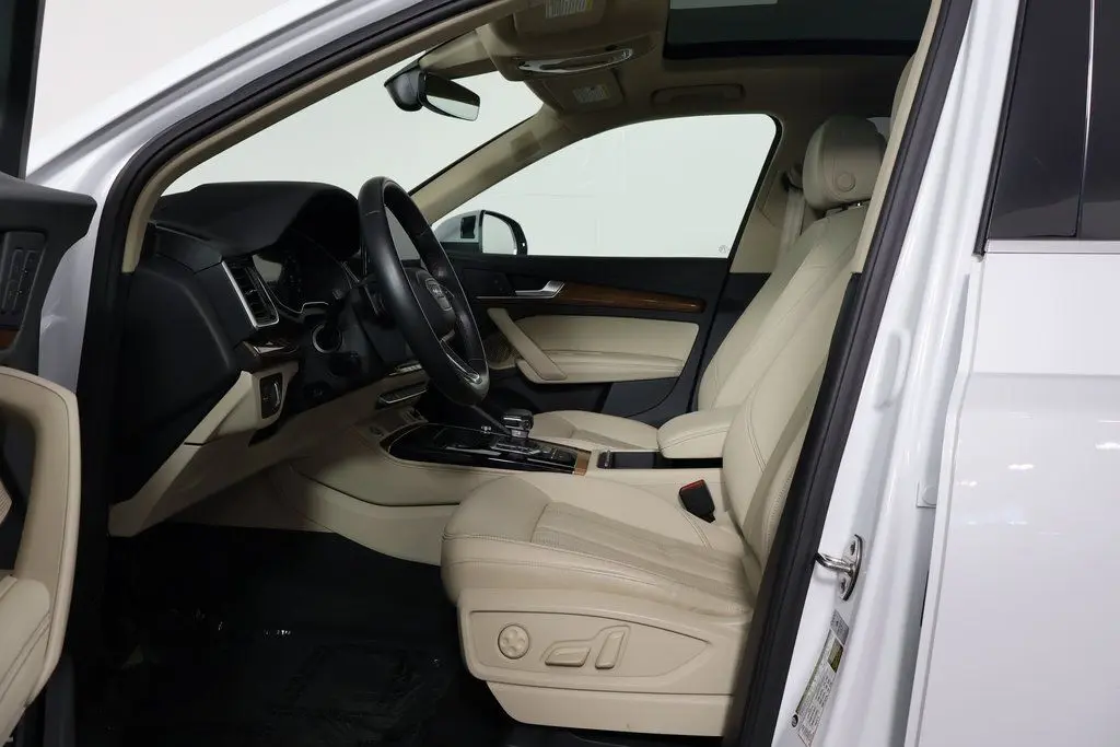 2022 Audi Q5 45 S line Premium photo 6