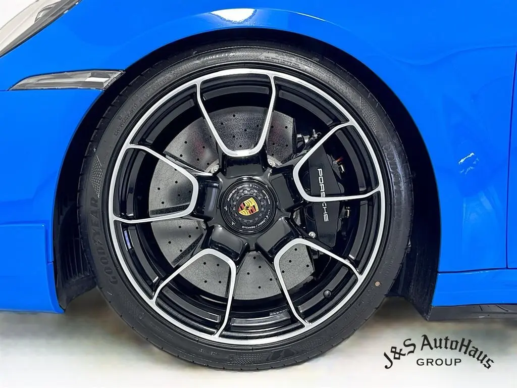 2022 Porsche 911 Turbo S photo 36