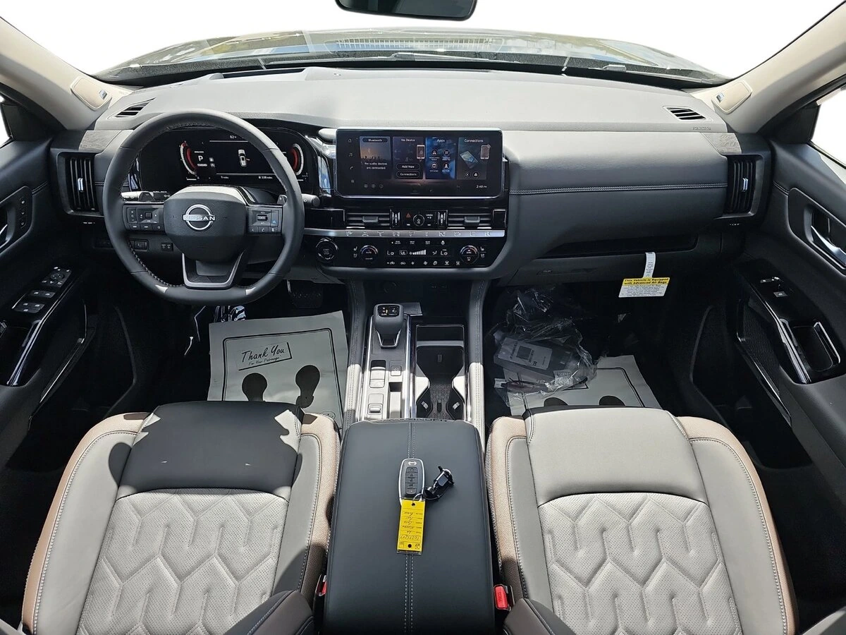 2026 Nissan Pathfinder Platinum - Photo 12