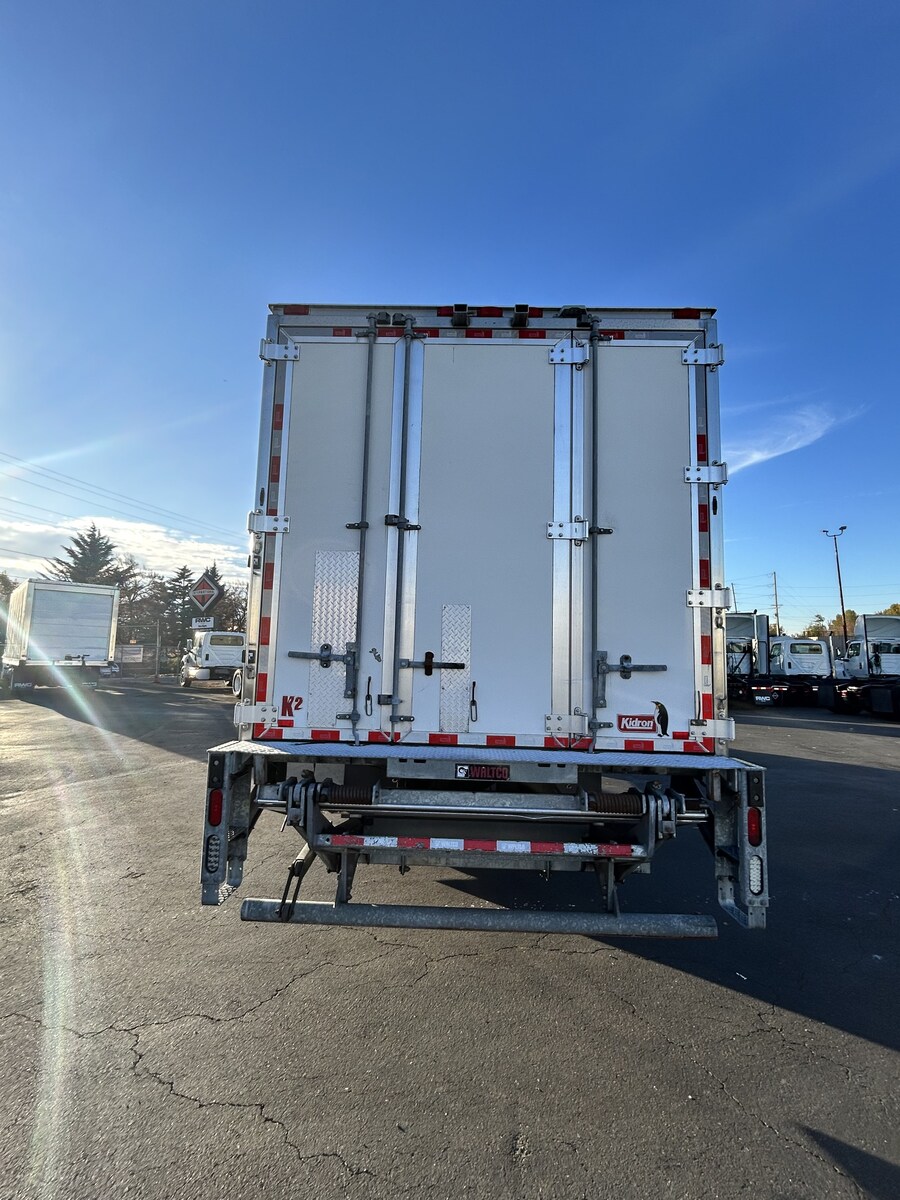2019 International 4300 in Portland, OR — photo 8