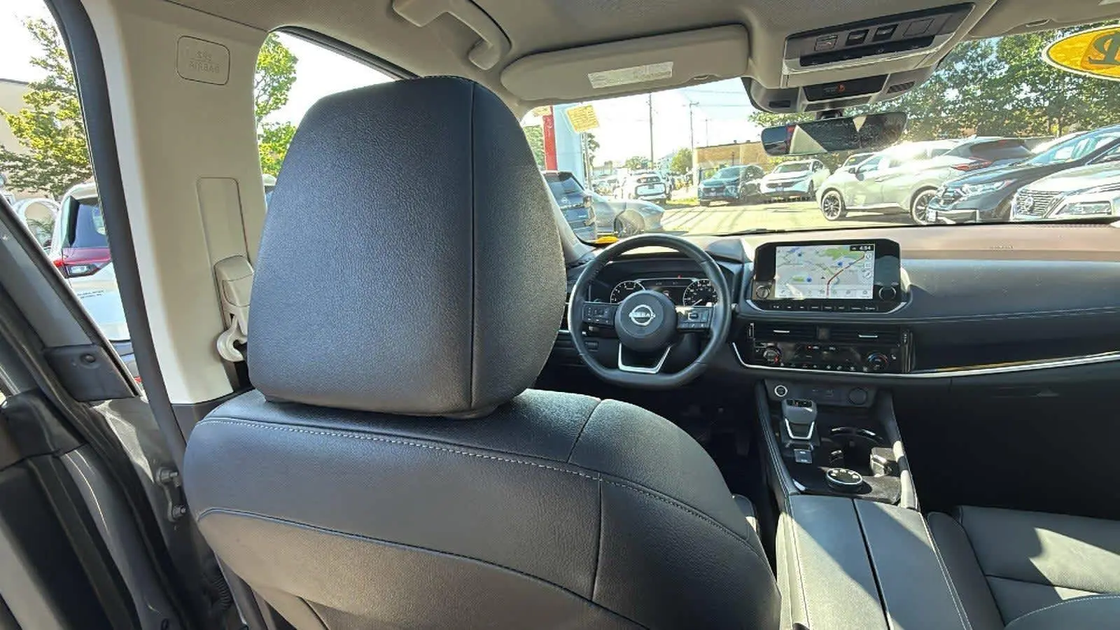 2022 Nissan Rogue SL photo 20