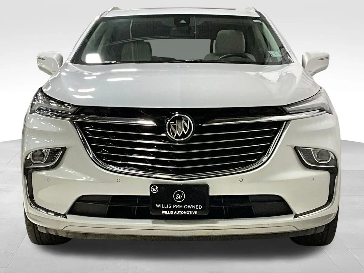 2024 Buick Enclave Essence photo 2
