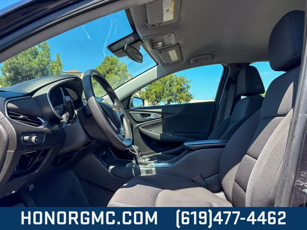 2023 Chevrolet Malibu photo 6
