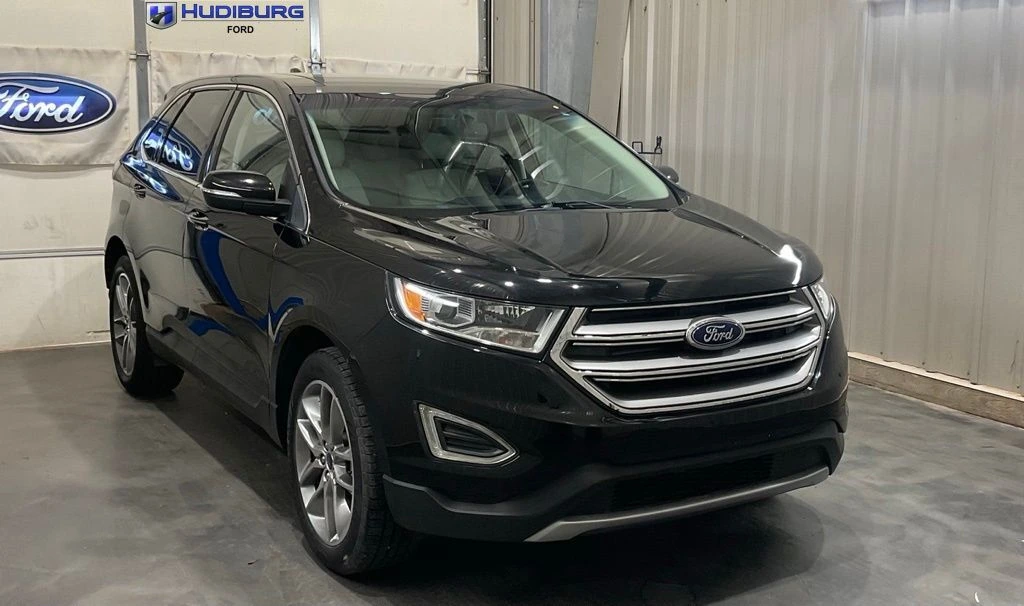 2017 Ford Edge Titanium's photo