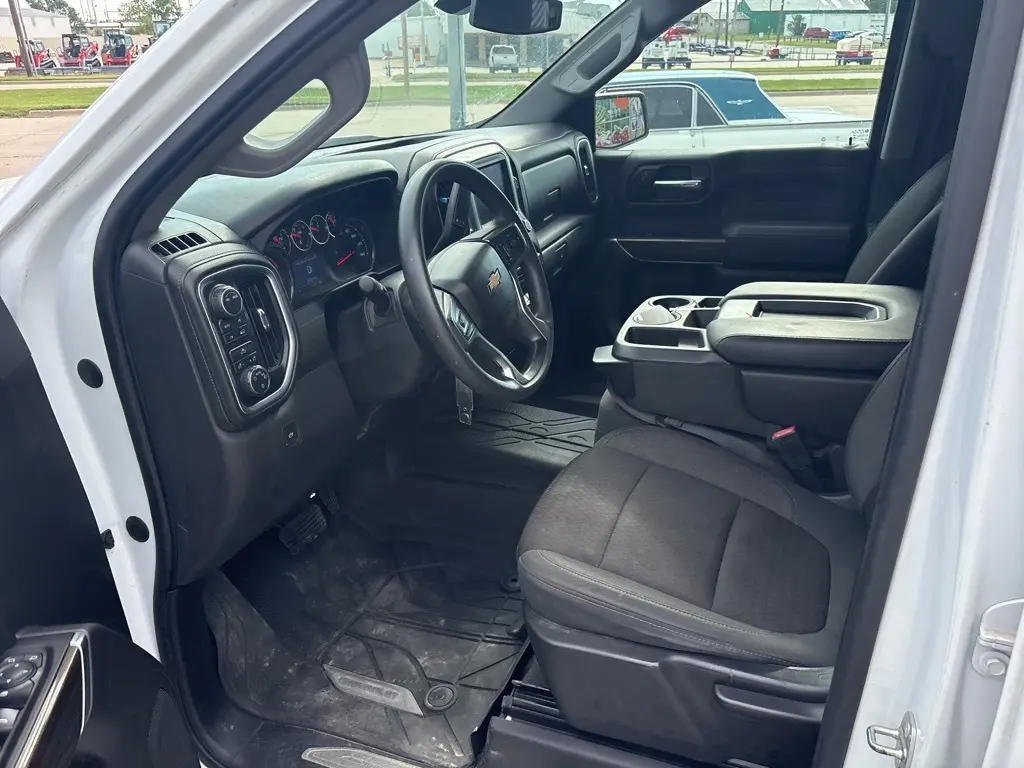 2020 Chevrolet Silverado 1500 LT photo 4