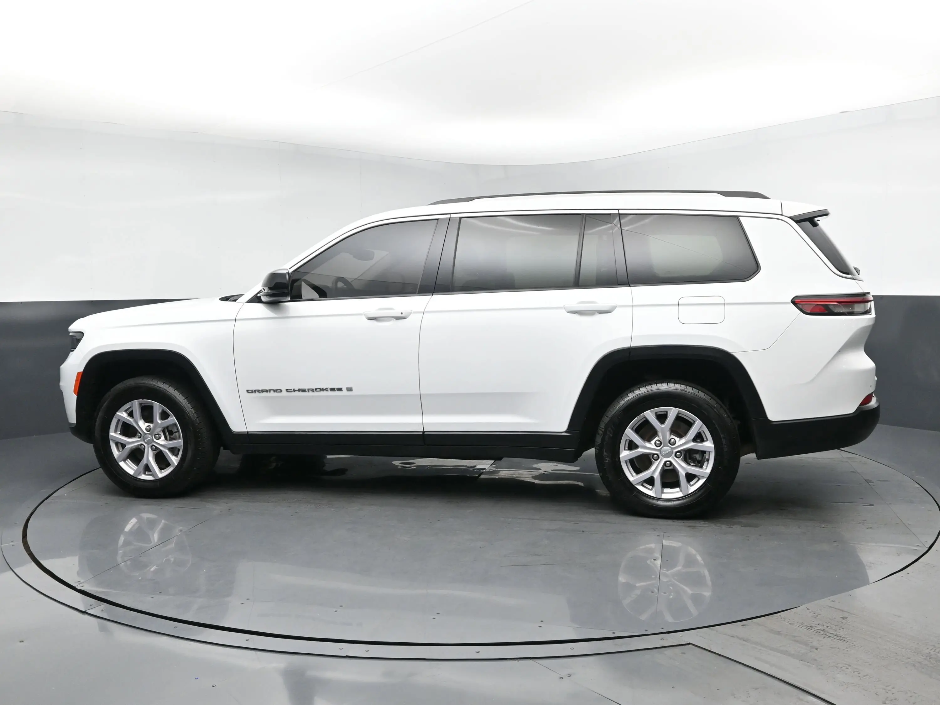 2022 Jeep Grand Cherokee Limited photo 4