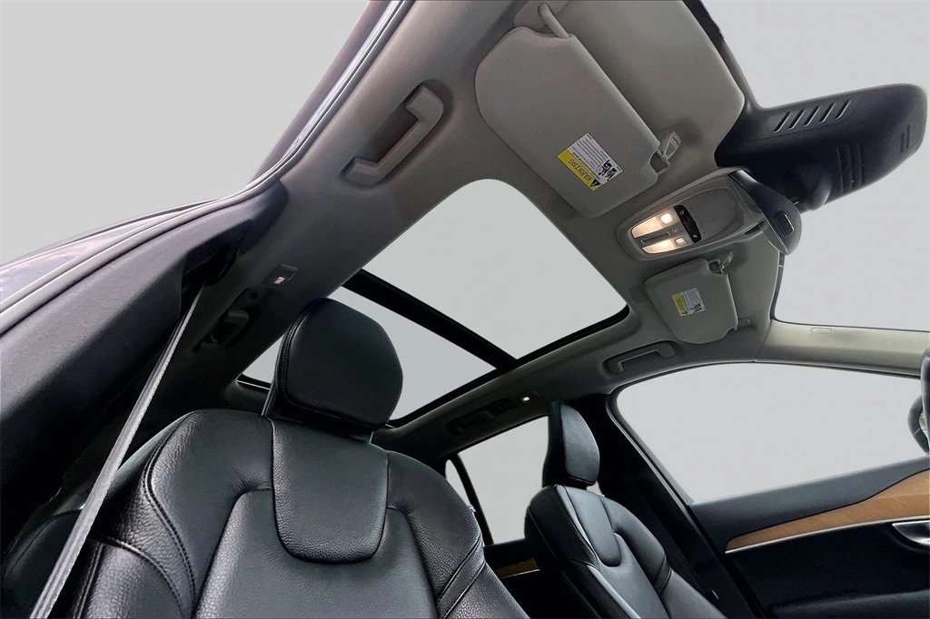 2023 Volvo - image 27