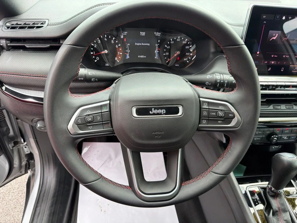 2025 Jeep Compass Trailhawk - Photo 17