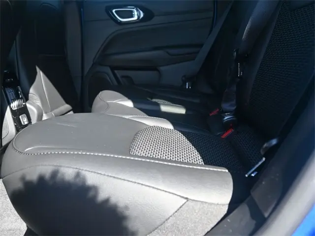 2026 Jeep Compass Latitude photo 10