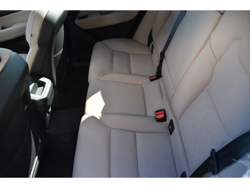 2026 Volvo - image 14