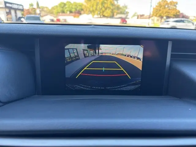 2018 Lexus IS 300 photo 25