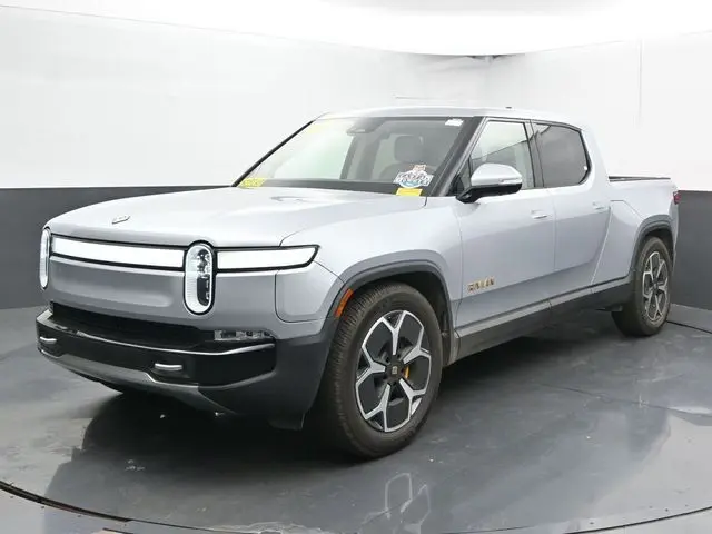 2022 Rivian R1T Adventure photo 2