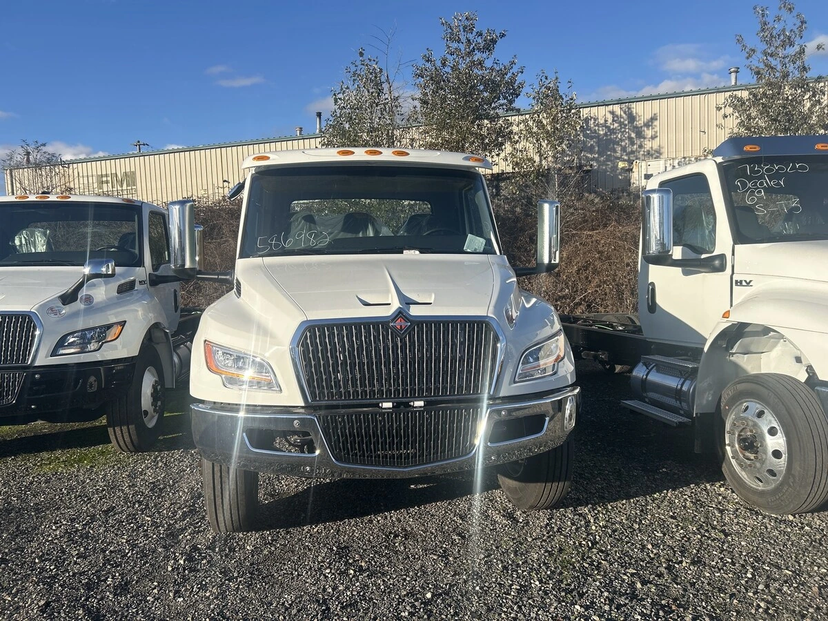 2025 International MV — photo 2