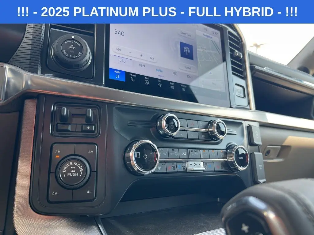 2025 Ford F-150 Platinum photo 17
