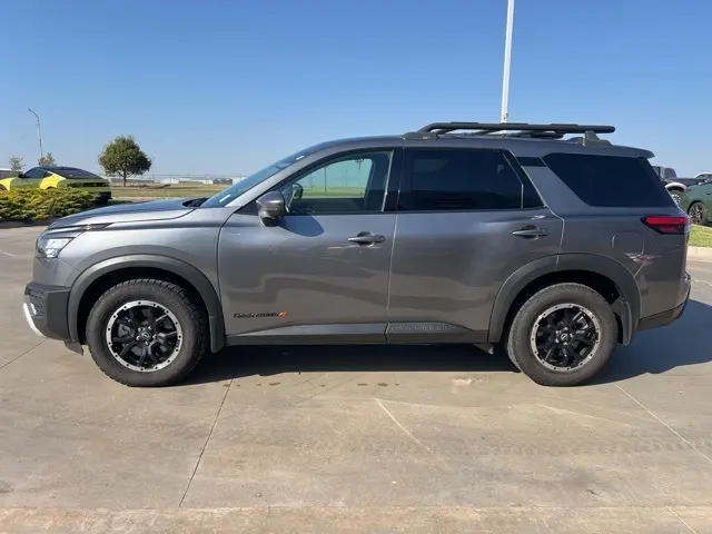 2024 Nissan Pathfinder Rock Creek photo 3