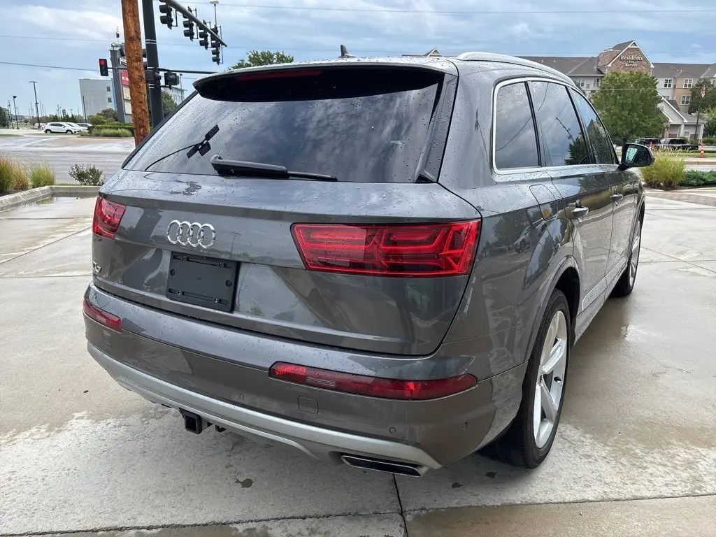 2019 Audi Q7 Prestige photo 12
