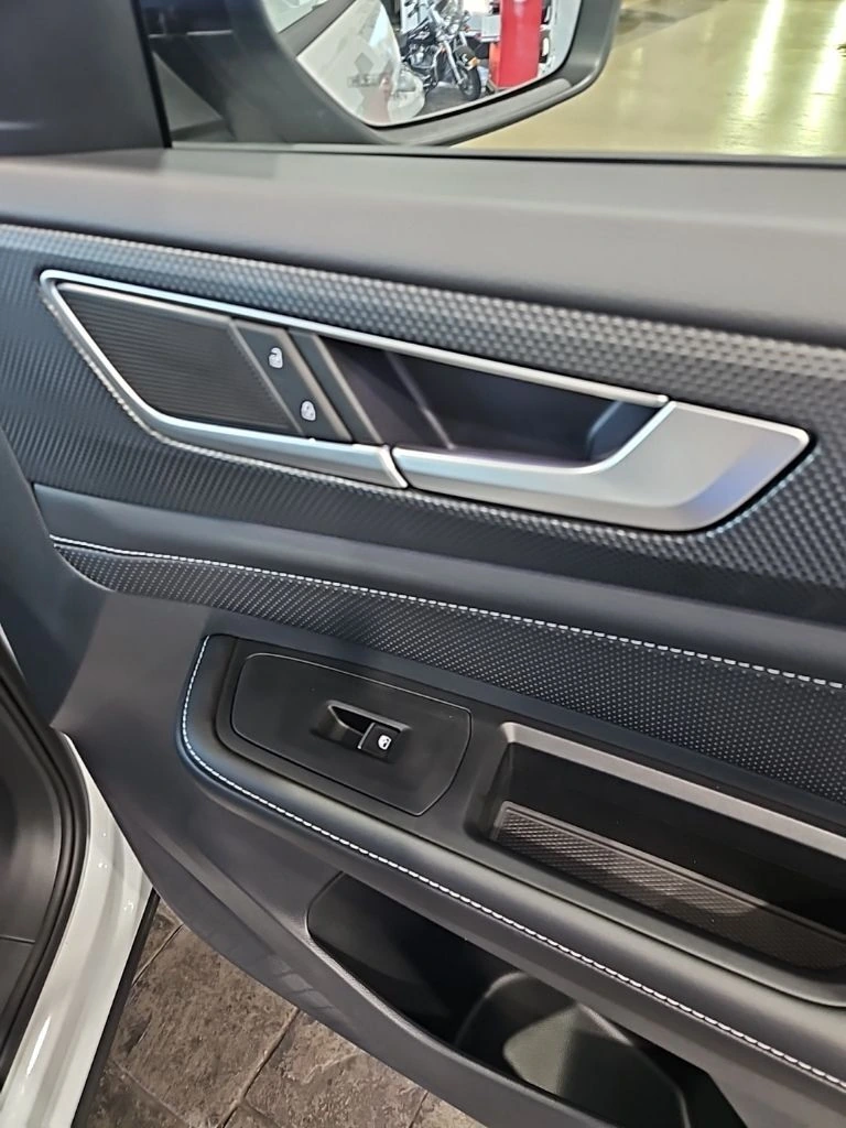 2026 Volkswagen Atlas Cross Sport SEL R-LINE - Photo 12