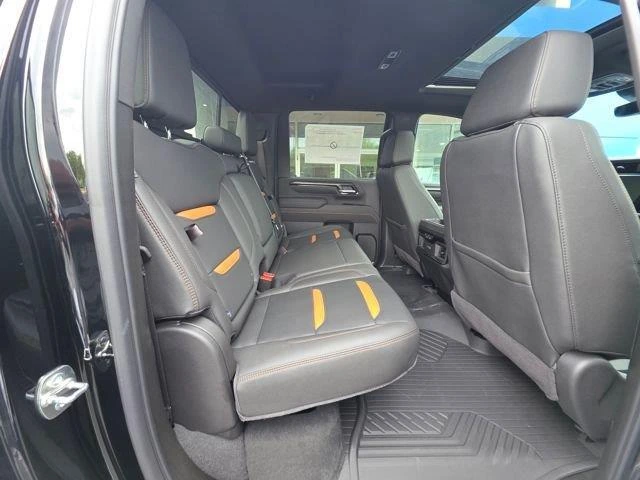 2026 GMC Sierra 2500HD AT4 - Photo 10