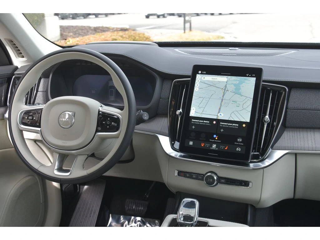 2026 Volvo - image 16