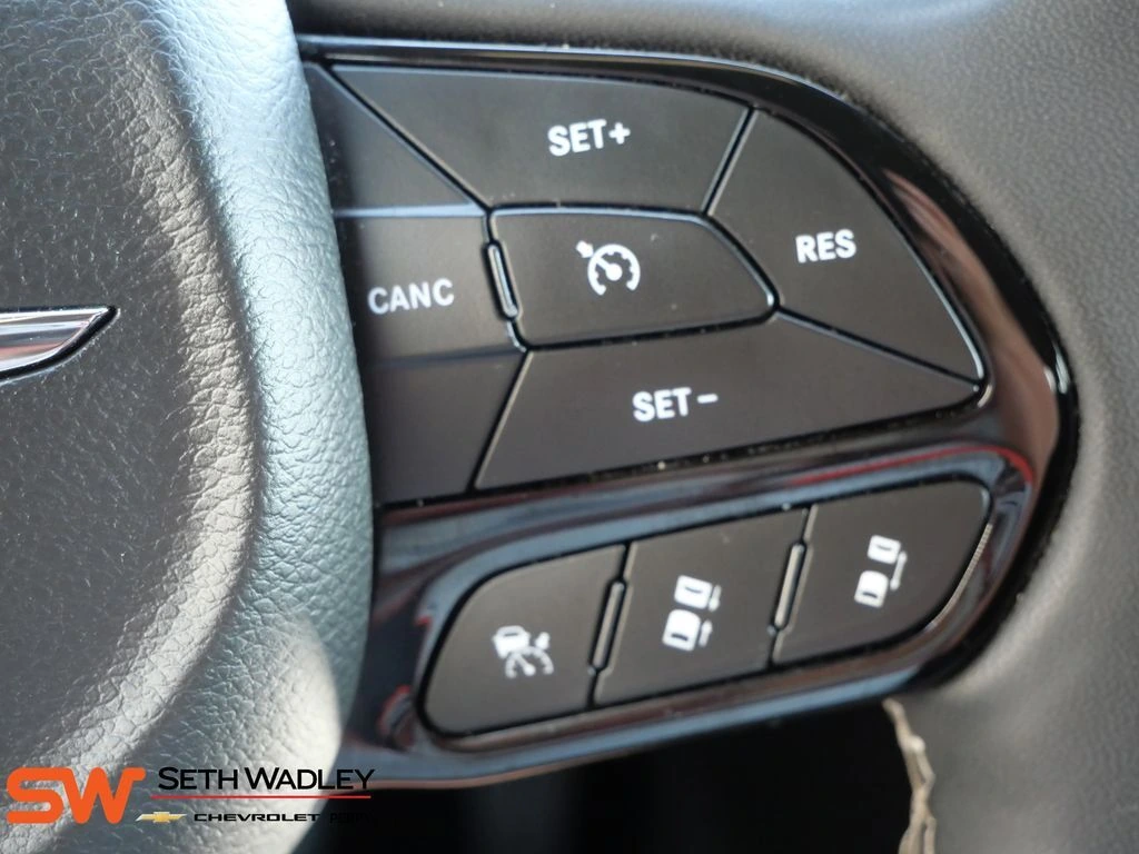 2023 Chrysler Pacifica Touring - Photo 25