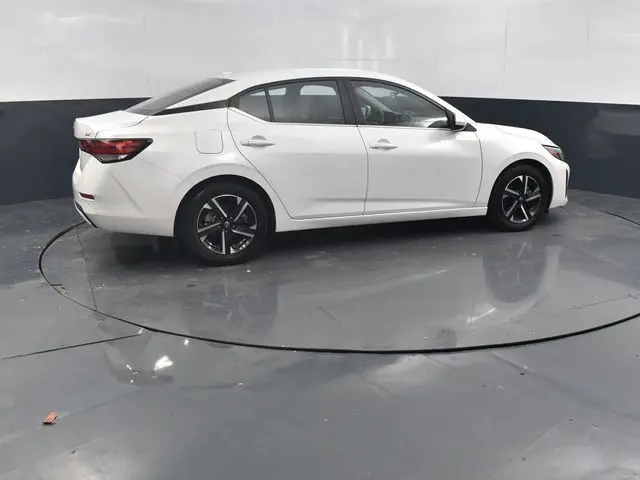 2024 Nissan Sentra SV photo 4