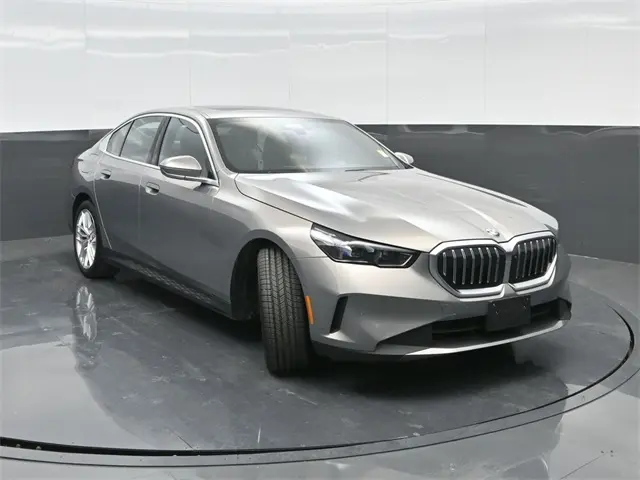 2024 BMW 5 Series 530i