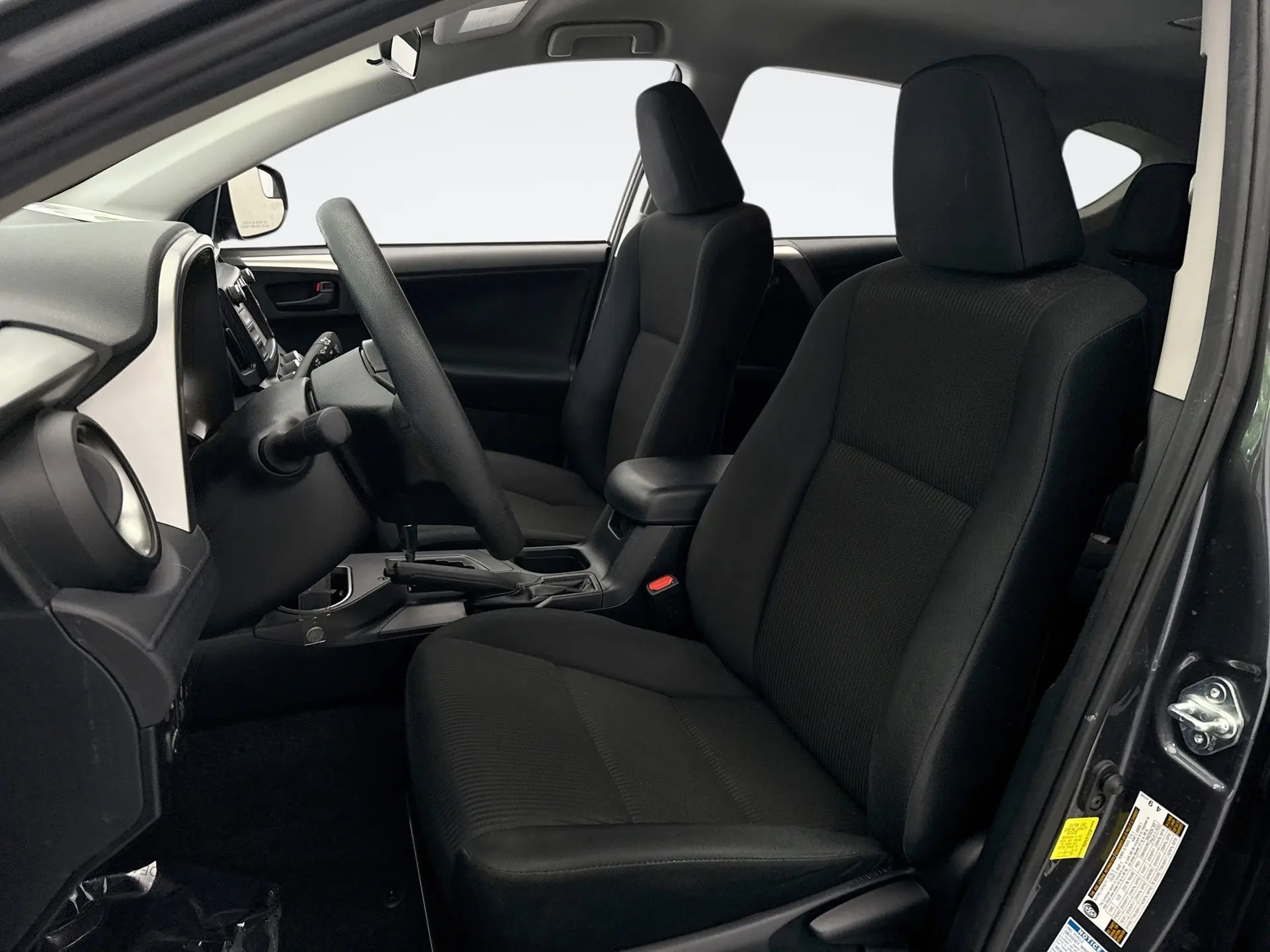 2018 Toyota RAV4 LE photo 10