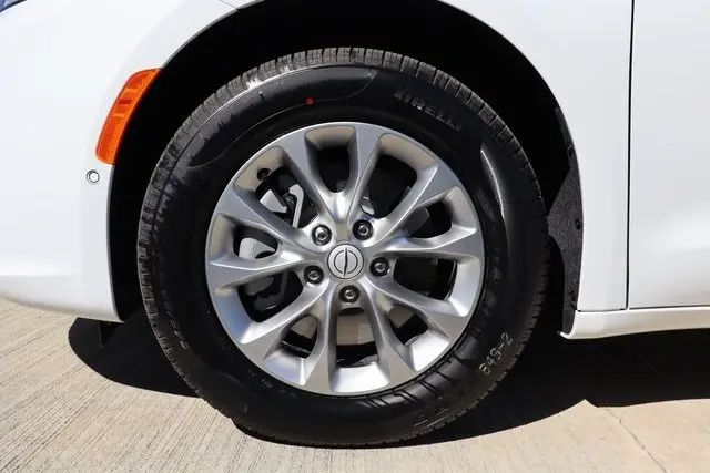 2026 Chrysler Pacifica photo 29