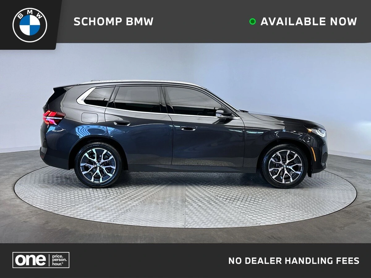 2025 BMW X3 30 XDRIVE's photo