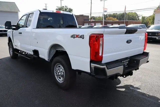 2026 Ford F-350 photo 14