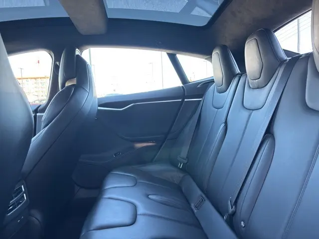 2017 Tesla Model S 100D photo 19