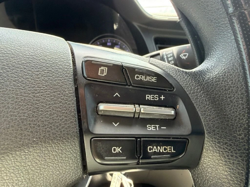 2020 Hyundai Elantra SEL - Photo 17