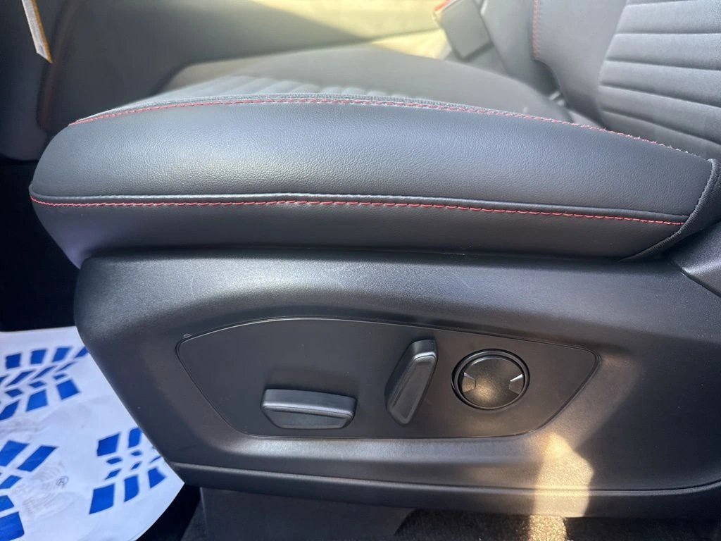 2026 Ford Explorer ST-Line - Photo 10