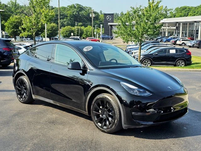 2023 Tesla Model Y Long Range Dual Motor All-Wheel Drive's photo