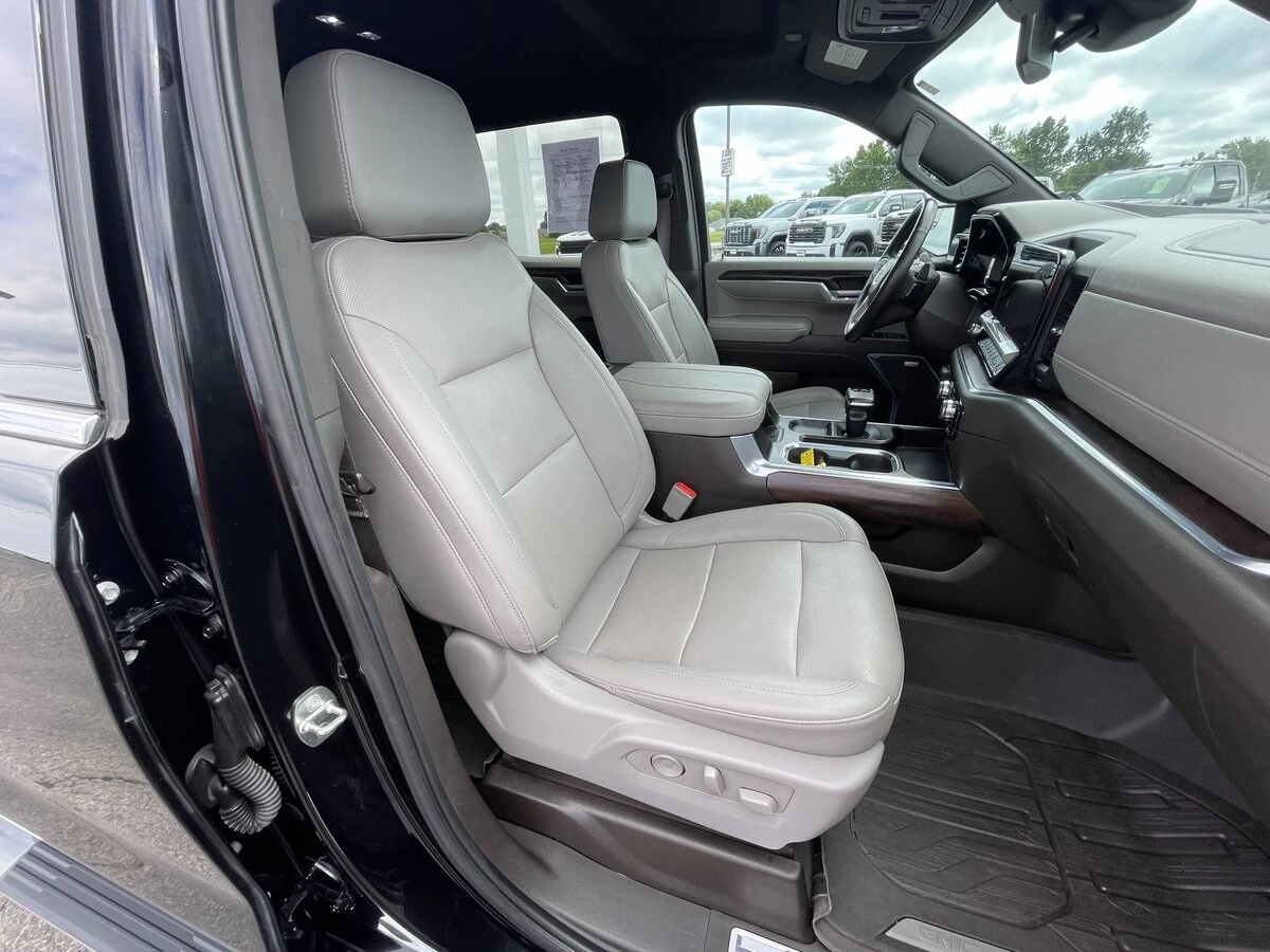 2023 GMC Sierra 1500 SLT - Photo 15