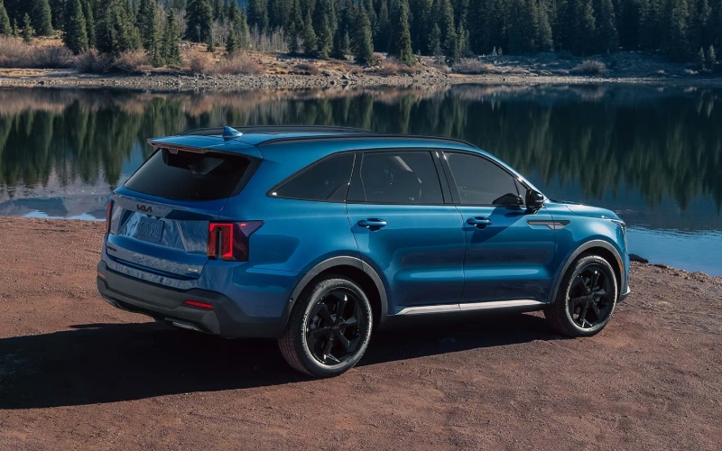2026 Kia Sorento Hybrid Cargo Space and Kid-Hauling Convenience for Life in Madras, OR