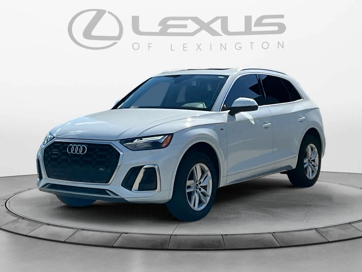 2023 Audi Q5 45 Premium's photo