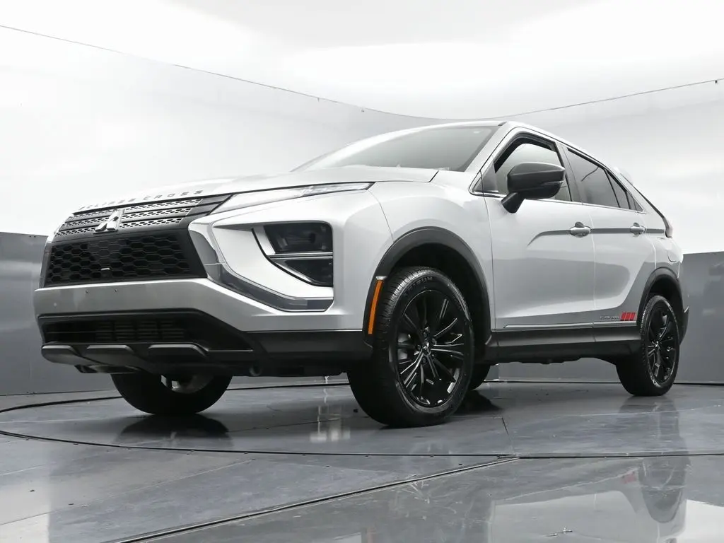 2022 Mitsubishi Eclipse Cross LE SEL GT photo 41