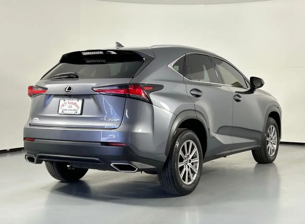 2020 Lexus NX 300 photo 7