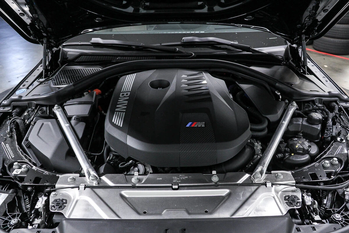 2026 BMW 4 Series M440i - Photo 27