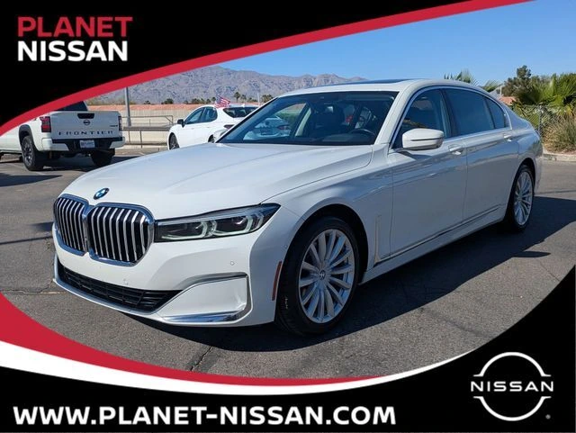 2022 BMW 7 Series 740i's photo