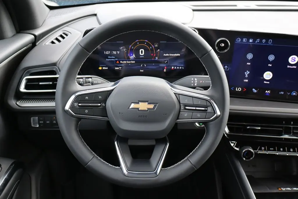2026 Chevrolet Traverse 2LT photo 14