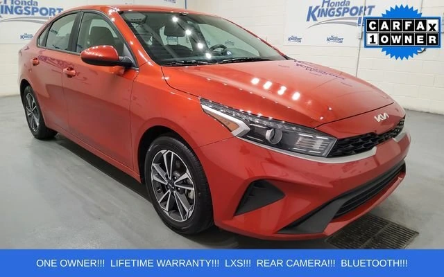 2024 Kia Forte LXS AT's photo