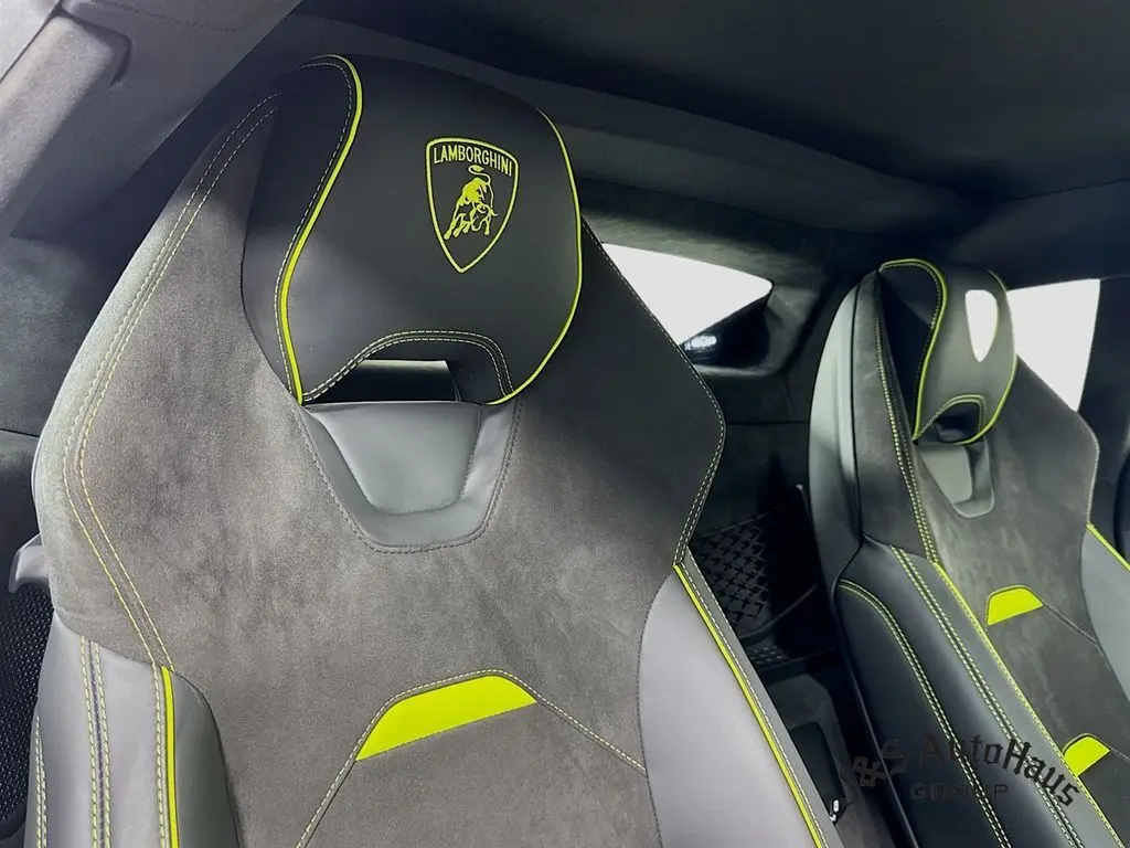 2024 Lamborghini Huracan Tecnica Base photo 39