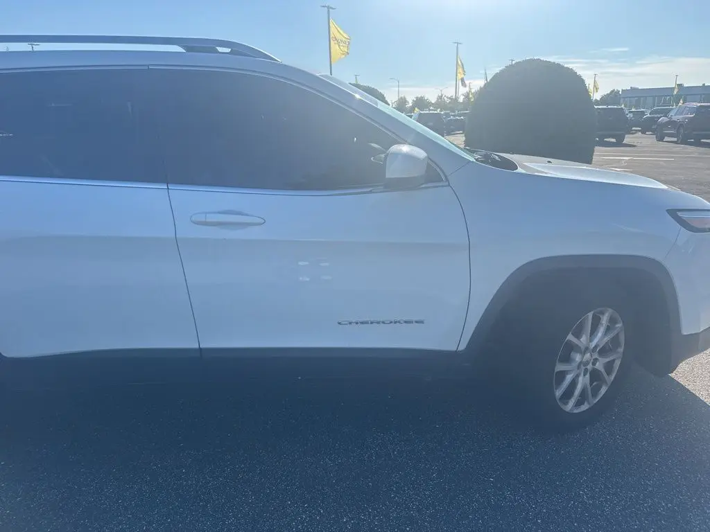 2014 Jeep Cherokee Latitude photo 10
