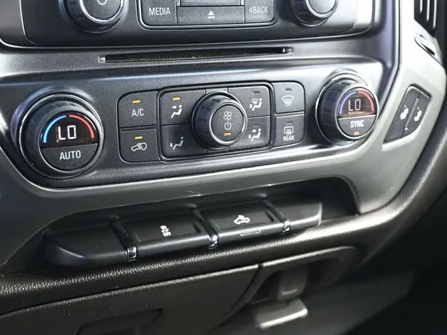 2017 Chevrolet Silverado 1500 LT1 photo 18