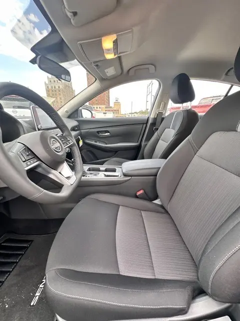 2025 Nissan Sentra SV photo 22