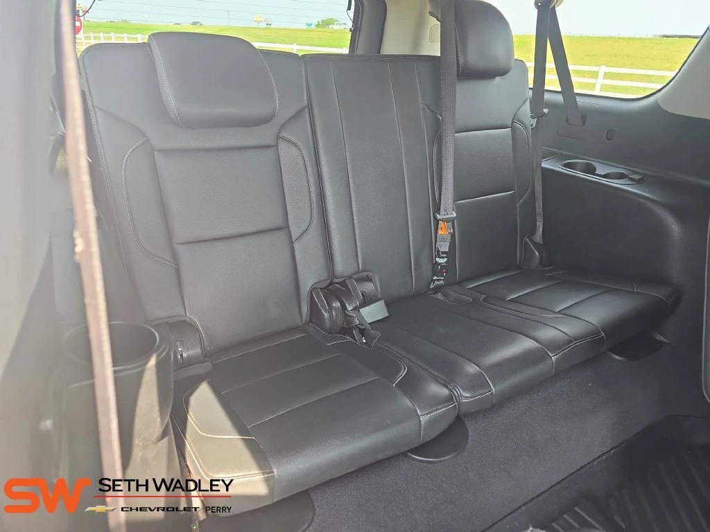 2019 Chevrolet Suburban LT - Photo 12